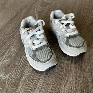 New balance 990 toddler size 8C